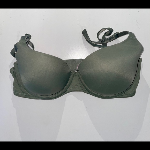 Pink bra - Picture 3 of 3